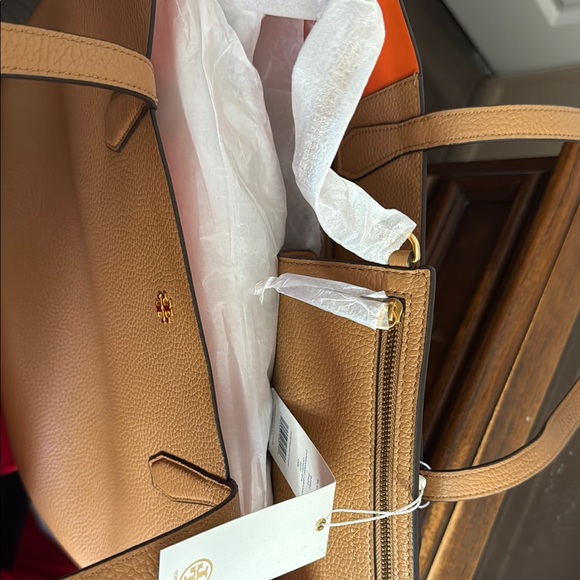 NWT Tory Burch Blake Tote - Picture 5 of 5